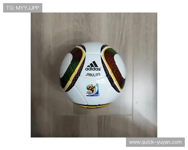 盘点足坛巅峰时刻三十二位传奇足球巨星的辉煌与荣耀